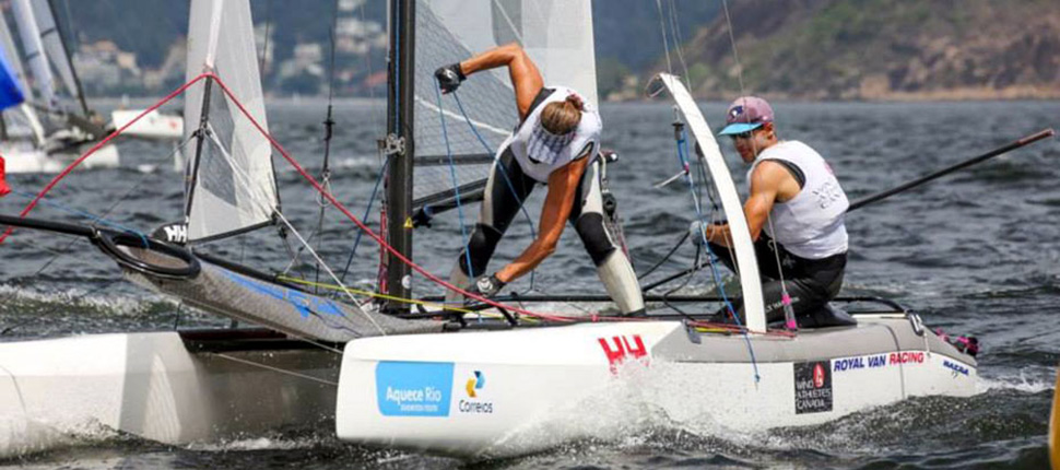 Luke Ramsay and Nikola Girke Rounding the Mark