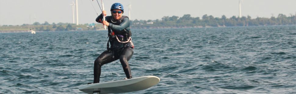 flying on a hydrofoil